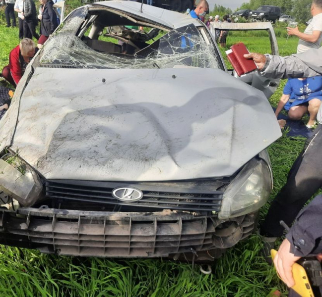 В Чувашии возбуждено уголовное дело по факту смертельного ДТП в сельском районе республики https://static.mvd.ru/upload/site24/document_images/IMG_20230524_174051_320-800x600(2)-800x600.jpg