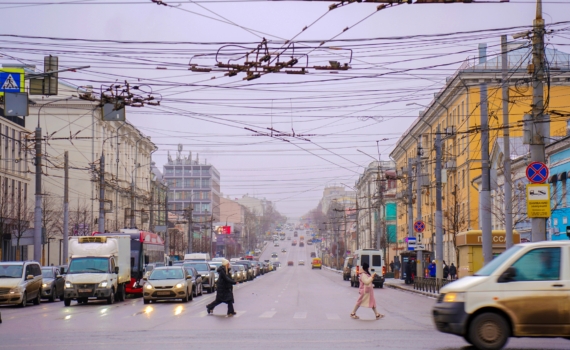 Тепло без компромиссов: угги как альтернатива громоздким ботинкам Тепло без компромиссов: угги как альтернатива громоздким ботинкам