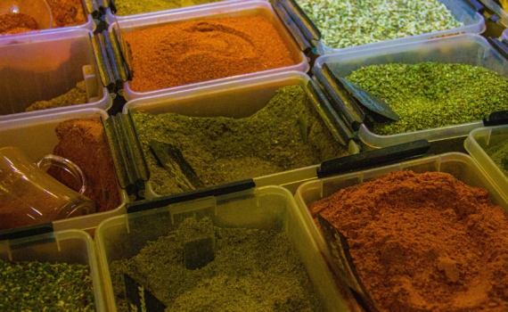 Пряности так выдыхаются: где им действительно место — узнайте все о хранении специй Пряности так выдыхаются: где им действительно место — узнайте все о хранении специй