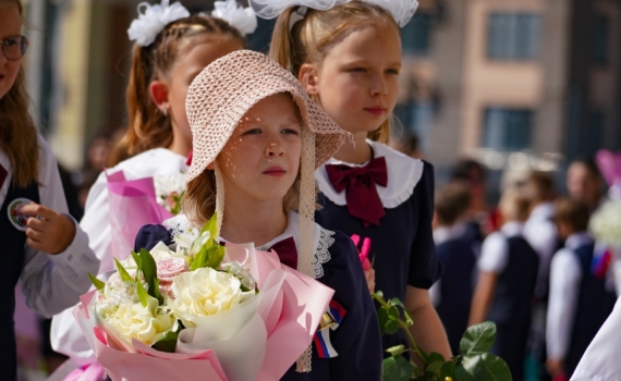 Лето по новым правилам: каникулы сдвигают? Отдых школьников в 2026 году вызвал много споров Лето по новым правилам: каникулы сдвигают? Отдых школьников в 2026 году вызвал много споров