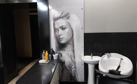 Стилисты больше не советуют краситься: новый тренд удивил даже поклонниц блонда Стилисты больше не советуют краситься: новый тренд удивил даже поклонниц блонда